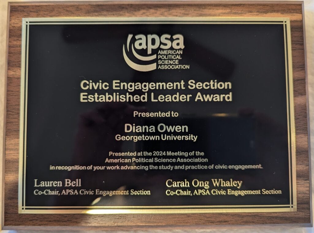 APSA Civic Engagement Award presented to Diana Owen